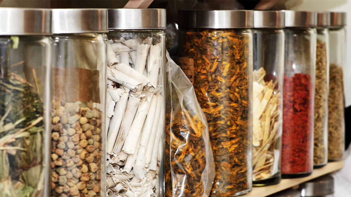 Herbal Medicine in Integrative Healthcare Herbal Medicine in Integrative Healthcare
